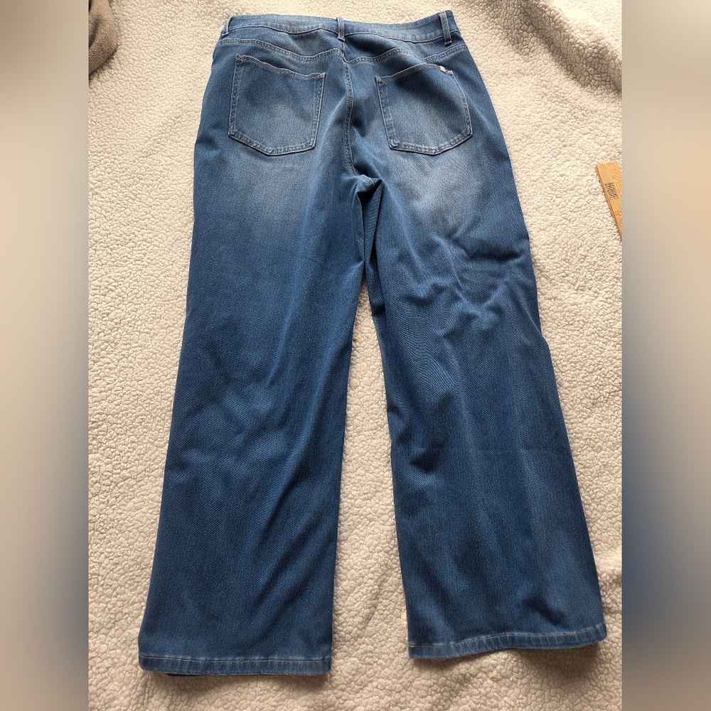 HALARA Wide Large Jeans in Denim Blue - Picture 5 of 7